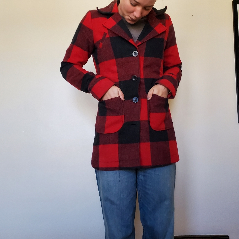 Red Checked Billabong Coat - brillant blue lining